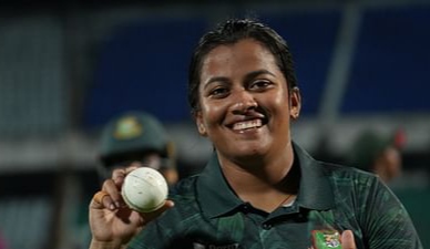 আইসিসির নভেম্বরের সেরা নারী ক্রিকেটার নাহিদা