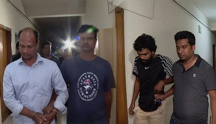 মিরপুর ডিওএইচএসে বাসায় ডাকাতি, সাবেক লেফটেন্যান্ট ও করপোরালসহ চারজন আটক