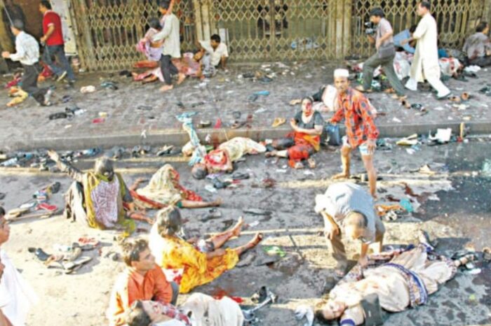 আজ বঙ্গবন্ধু অ্যাভিনিউয়ে ভয়াবহ গ্রেনেড হামলার ২১তম বার্ষিকী