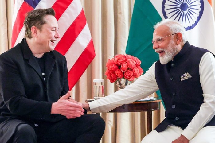 অনলাইন স্বাধীনতার প্রশ্নে মুখোমুখি মোদি সরকার ও এক্স