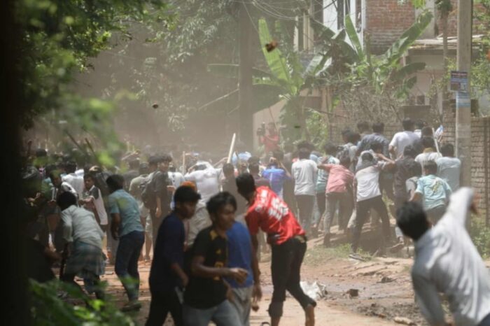 ফের স্থানীয়দের সাথে চট্টগ্রাম বিশ্ববিদ্যালয়ের শিক্ষার্থীদের সংঘর্ষ