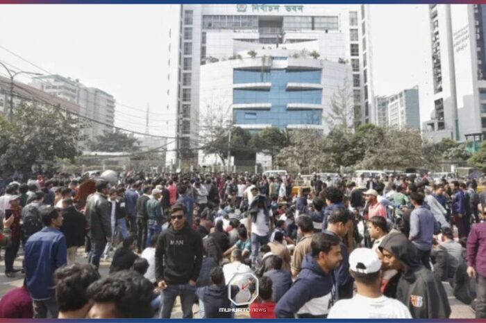 বিশেষ দলের প্রতি পক্ষপাতিত্বের অভিযোগে ইসির সামনে ছাত্রদলের অবস্থান