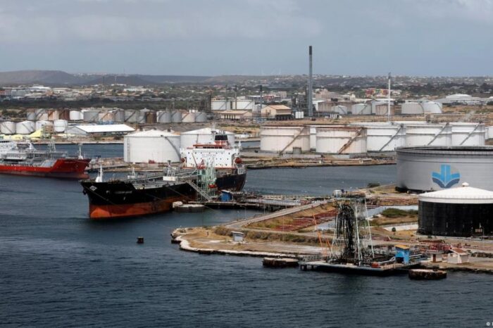 প্রথম চালানে ভেনেজুয়েলার ৫০০ মিলিয়ন ডলারের তেল বিক্রি করেছে যুক্তরাষ্ট্র