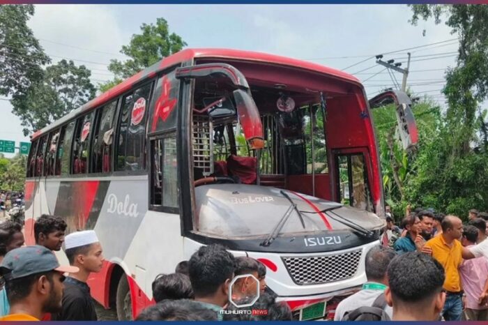 গোপালগঞ্জে বাস-মোটরসাইকেল সংঘর্ষে শিশুসহ নিহত পাঁচ, আহত ২০