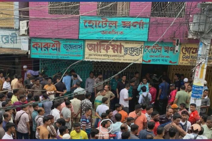 দেয়াল কেটে ২০০ ভরি স্বর্ণ চুরি, রাজশাহীতে জুয়েলারি ধর্মঘট