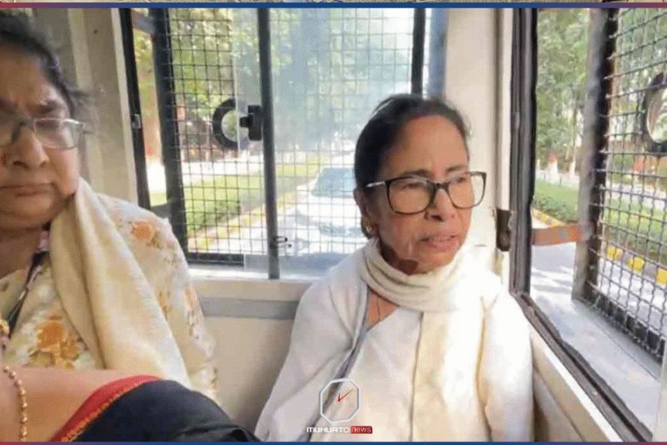 দিল্লিতে সিজেপির সমাবেশে যোগ দিতে গিয়ে মমতা, কেজরিওয়ালসহ পাঁচজন আটক